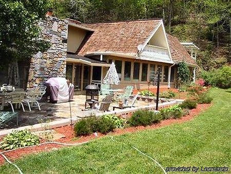 Rock Laurel Bed And Breakfast Candler Exterior foto